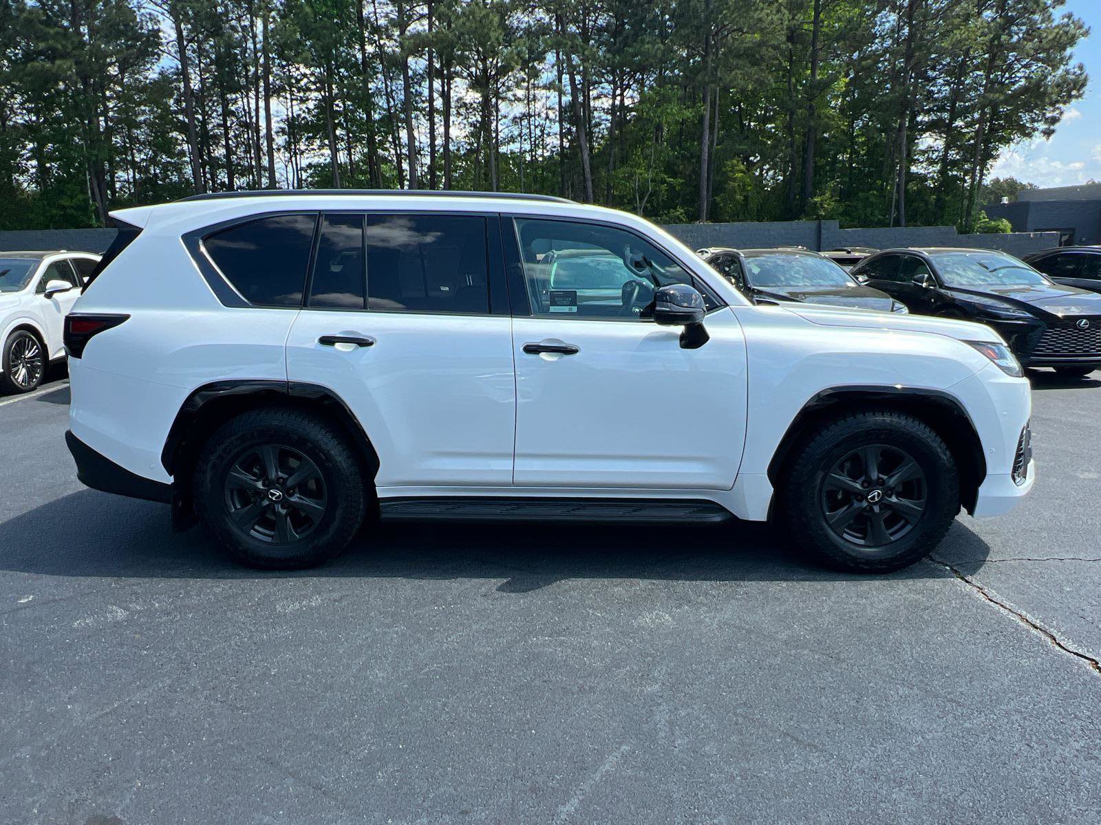 Used 2025 Lexus LX 700h Overtrail AWD/4WD image 5