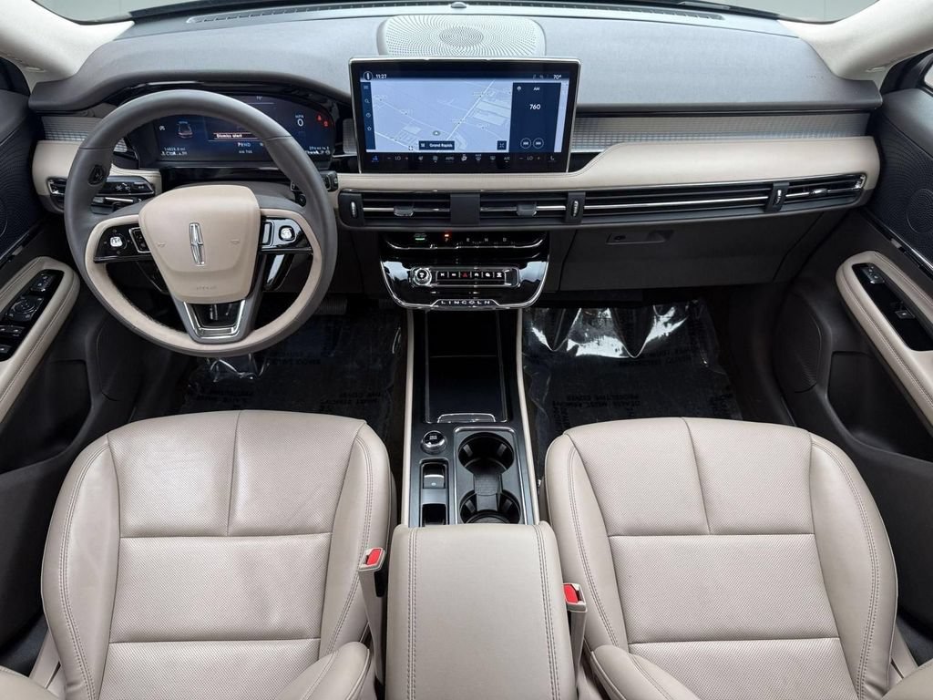 Certified 2023 Lincoln Corsair AWD w/ Equipment Group 101A image 28