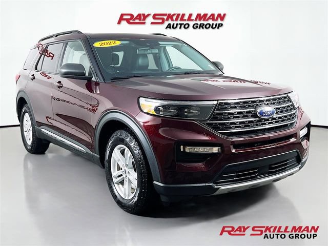 Used 2022 Ford Explorer XLT w/ Equipment Group 202A AWD/4WD image 1