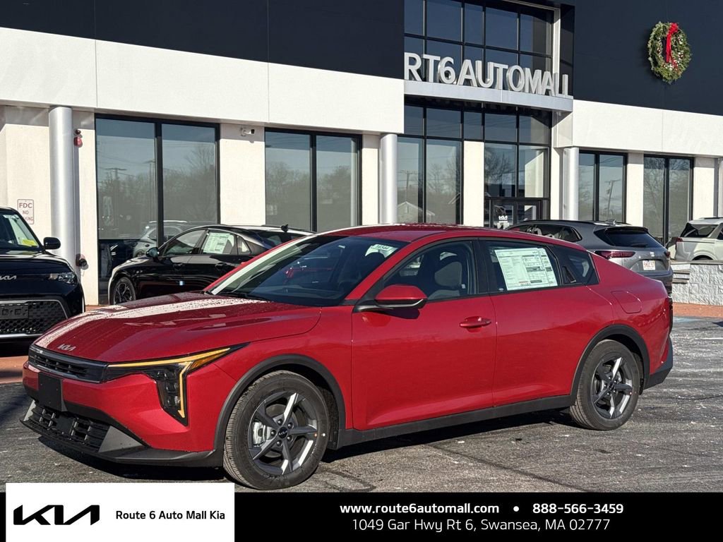 New 2025 Kia K4 LXS image 1