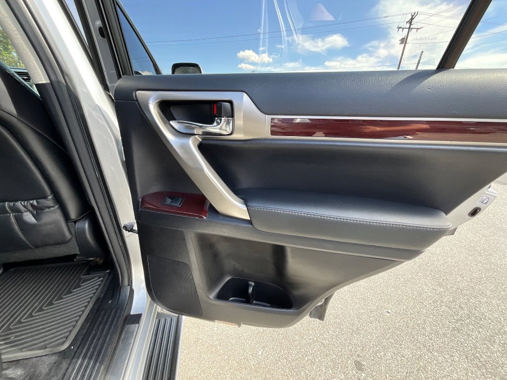 Used 2015 Lexus GX 460 image 30