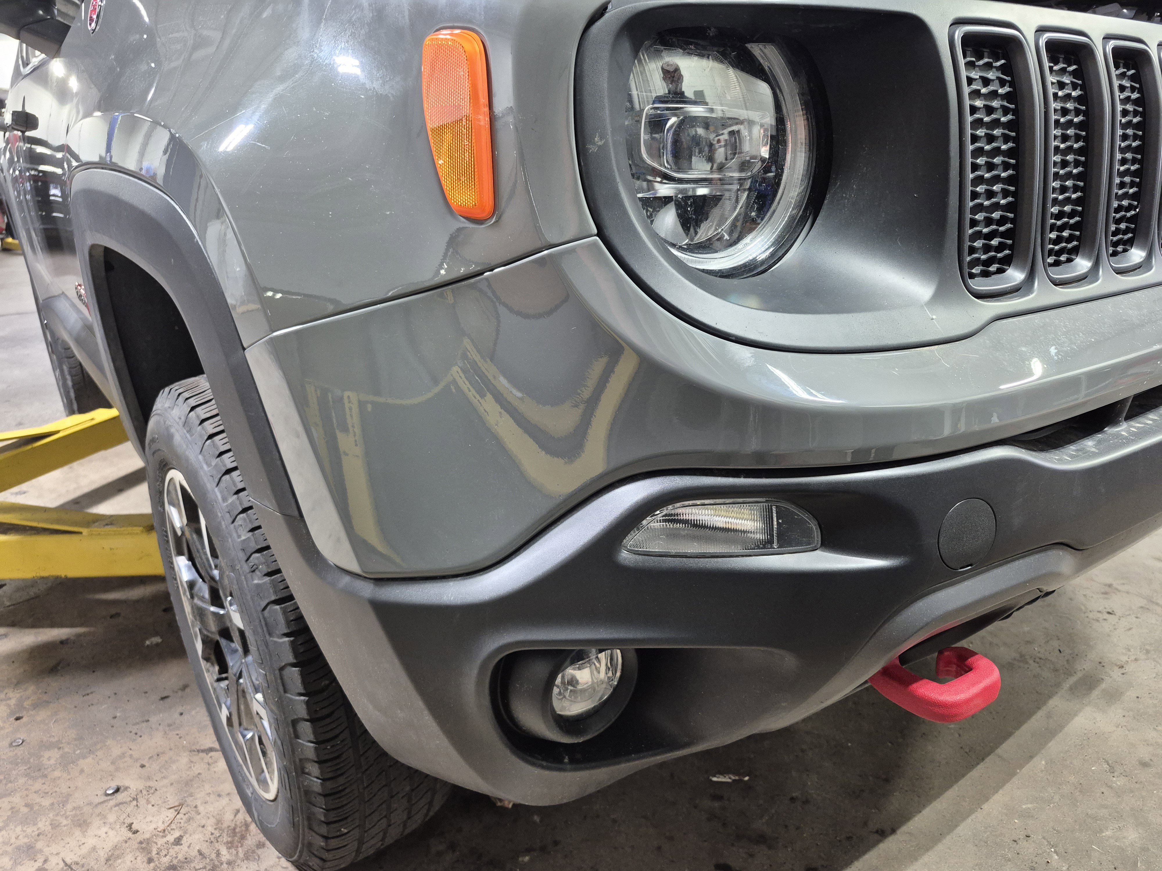 Used 2023 Jeep Renegade Trailhawk w/ Sun/Sound Group AWD/4WD image 24