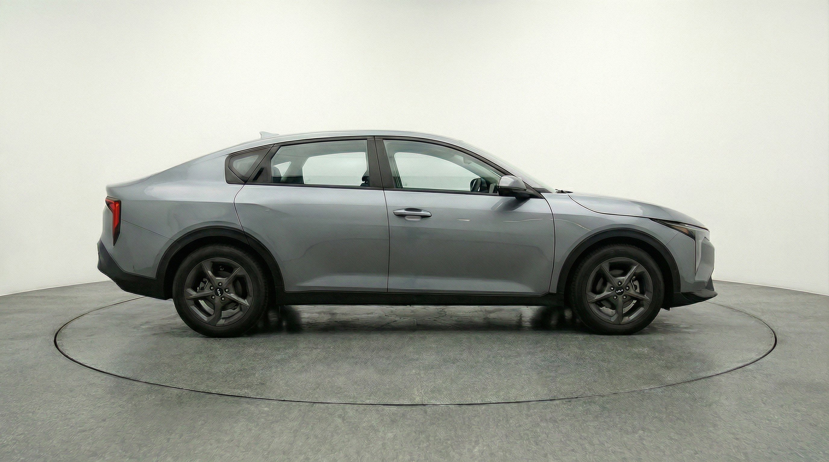 Used 2025 Kia K4 FWD image 11