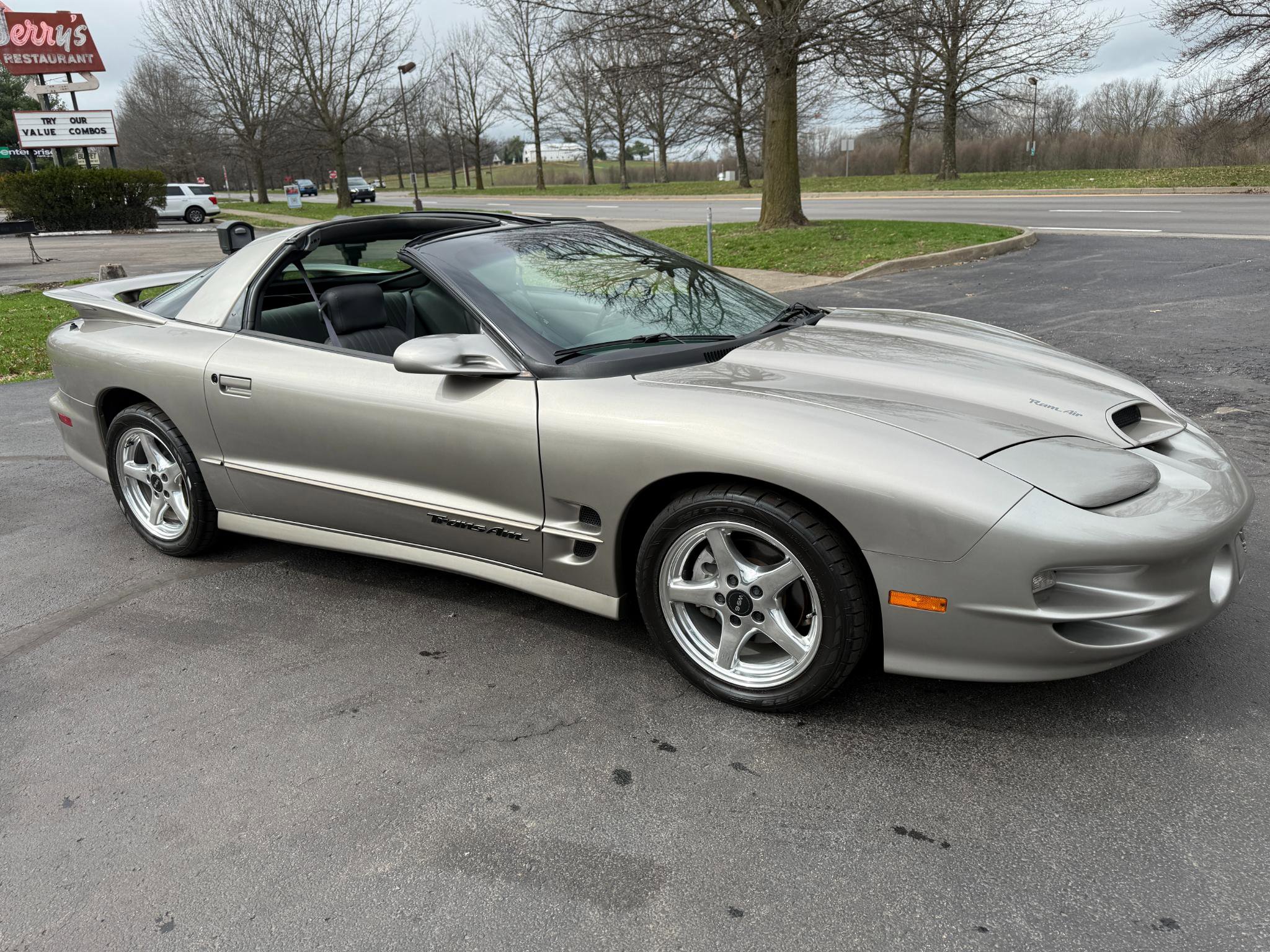 Used 1999 Pontiac Firebird Formula image 20