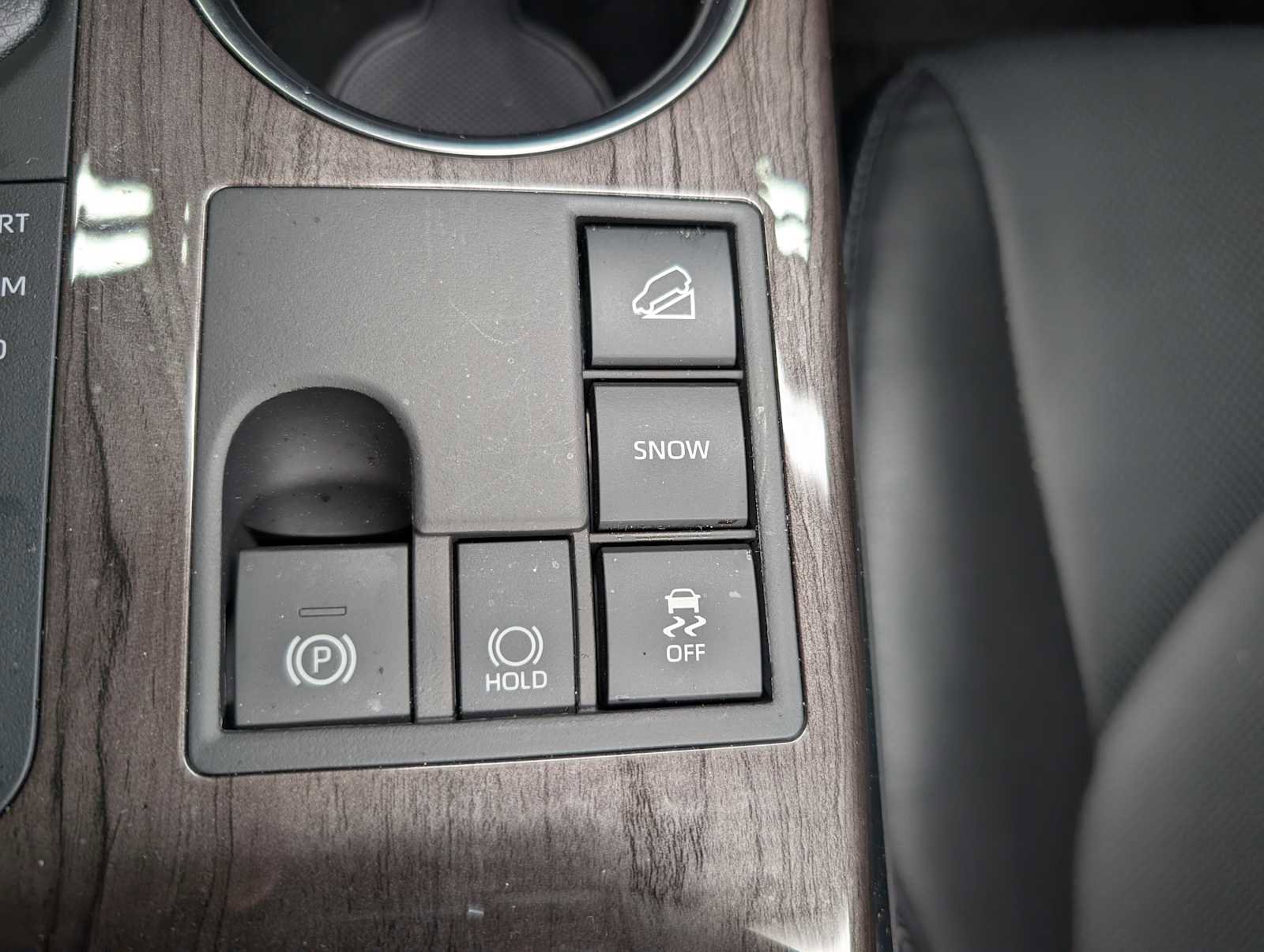 Used 2024 Toyota Highlander Platinum image 37