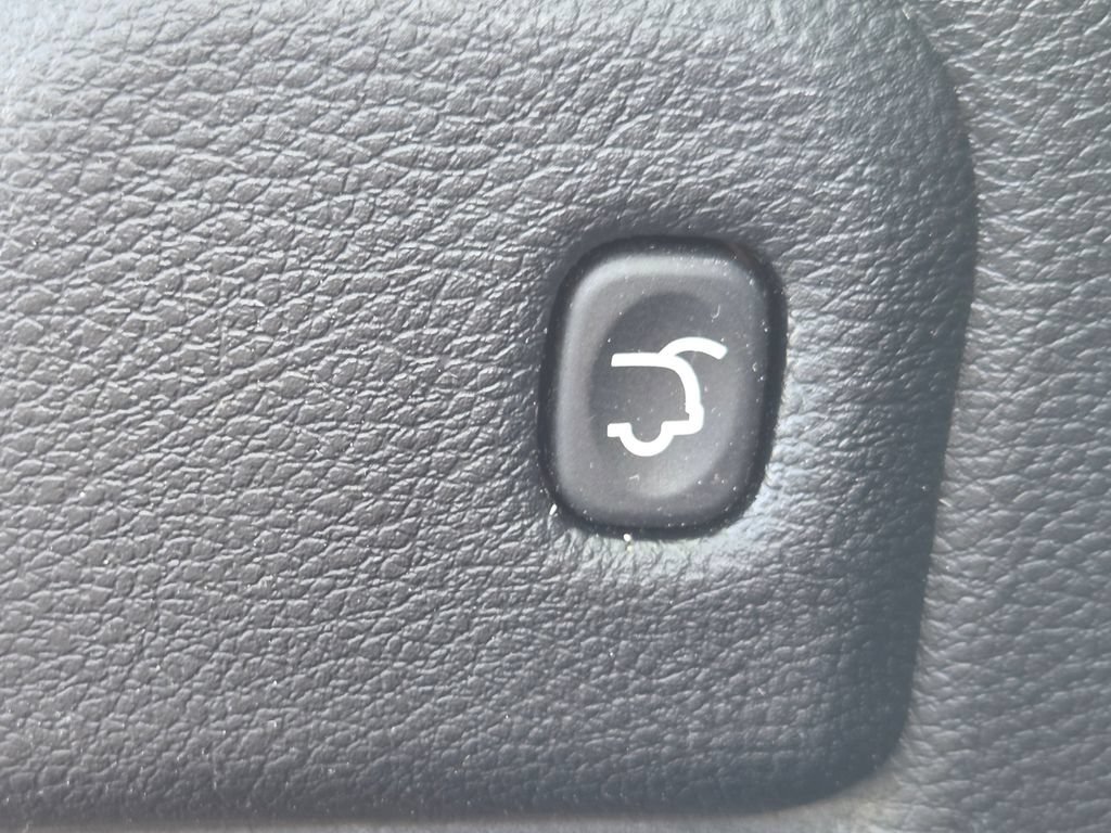 Used 2020 Jeep Grand Cherokee Limited AWD/4WD image 28