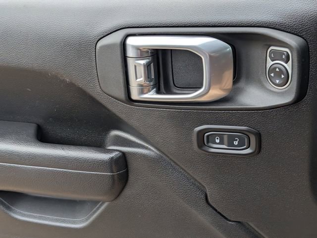 Used 2023 Jeep Gladiator Rubicon w/ Trailer Tow Package image 25