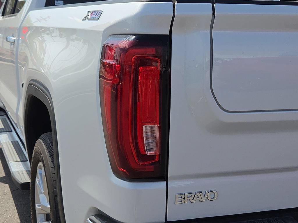 Used 2020 GMC Sierra 1500 SLT w/ SLT Premium Plus Package AWD/4WD image 9