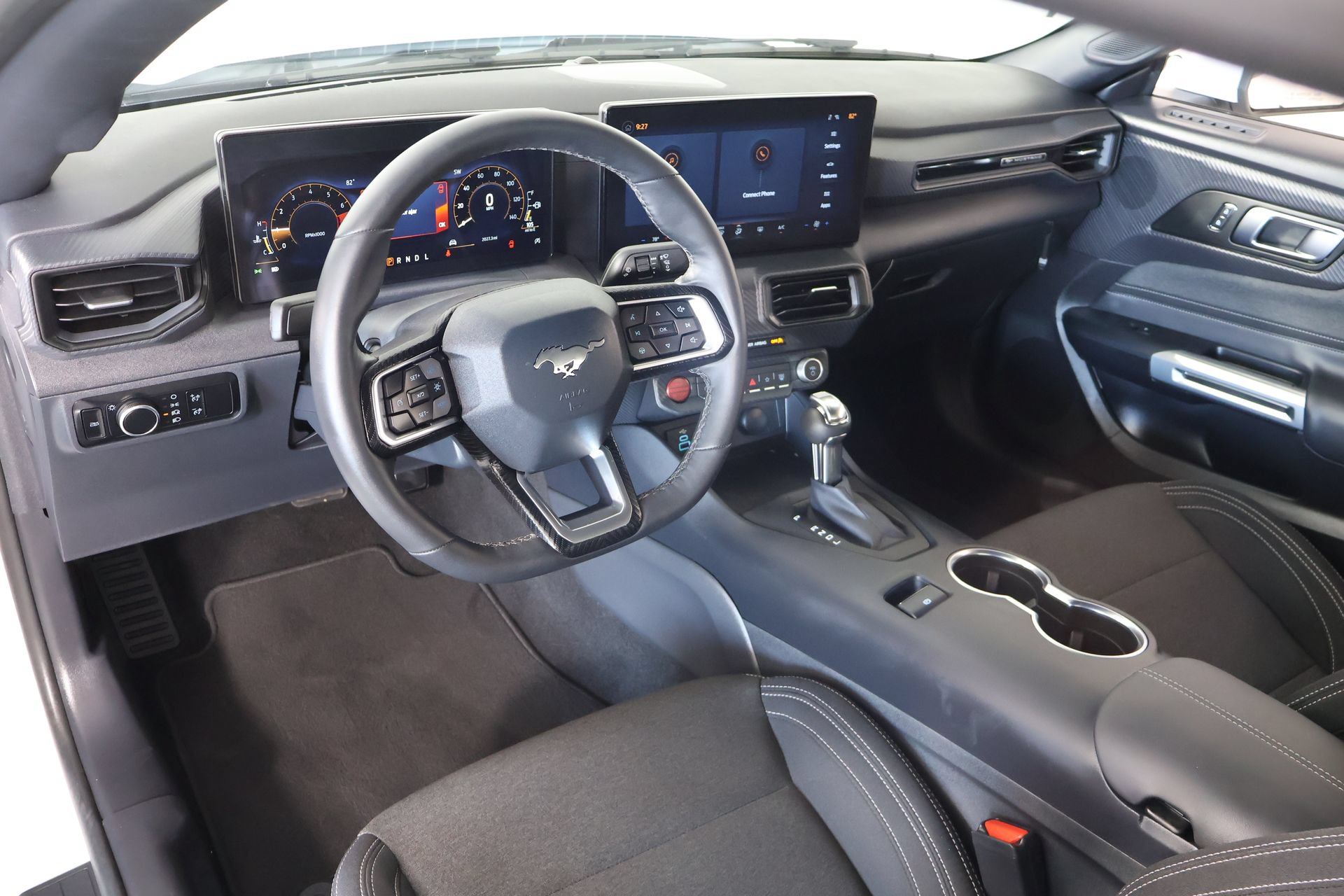 Used 2024 Ford Mustang Coupe RWD image 2