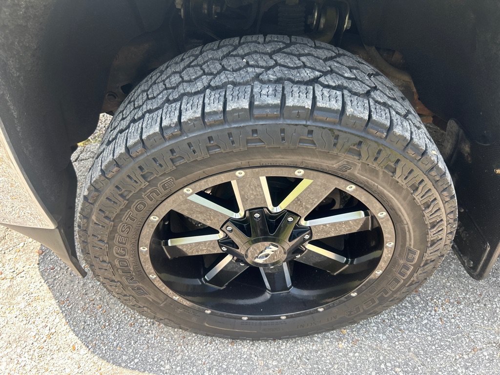 Used 2015 Chevrolet Silverado 2500 LT AWD/4WD image 23