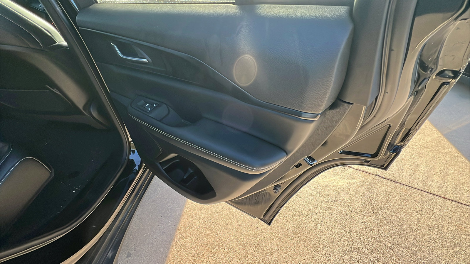 Used 2025 Jeep Grand Cherokee Altitude image 22