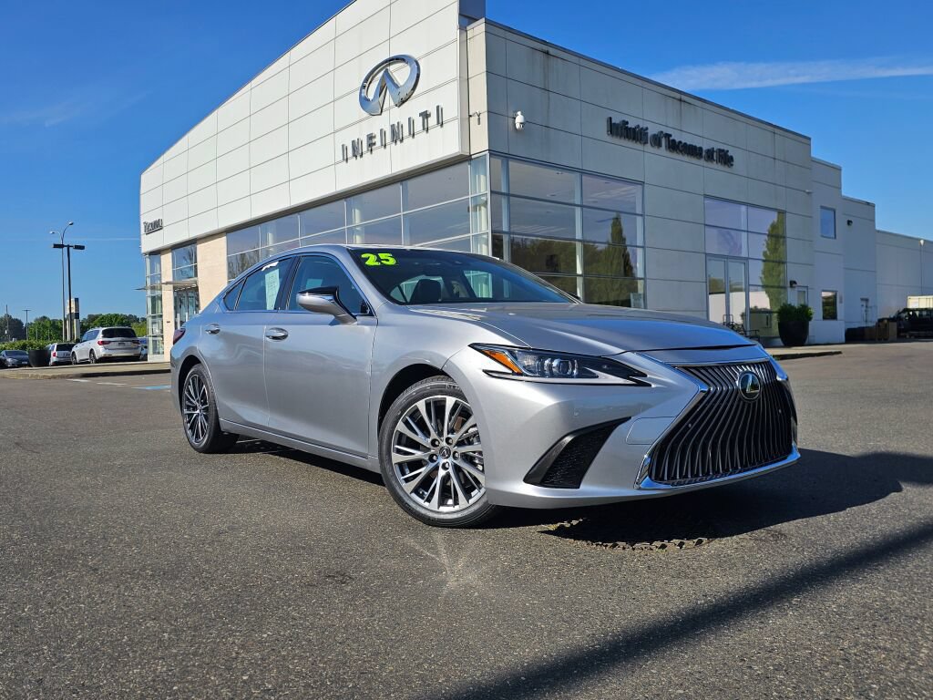 Used 2025 Lexus ES 300h w/ Premium Package