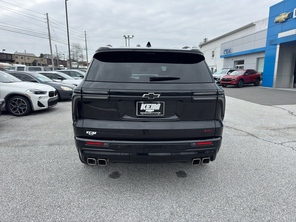 Used 2025 Chevrolet Traverse RS image 6