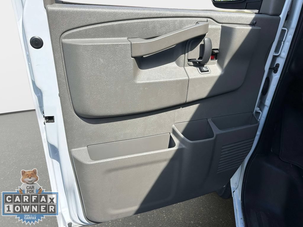Used 2024 Chevrolet Express 3500 LT w/ LT Preferred Equipment Group RWD image 18
