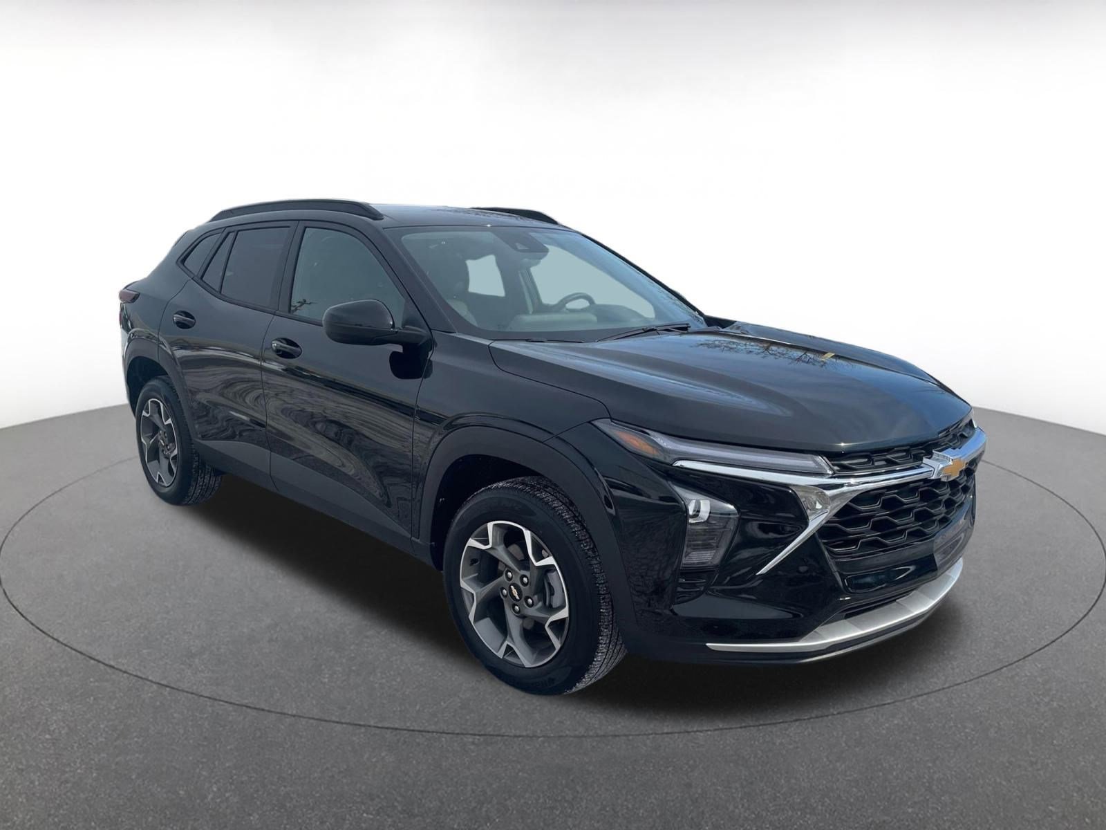 Used 2025 Chevrolet Trax LT w/ LT Convenience Package