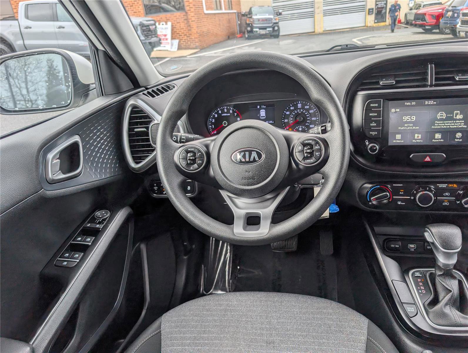 Used 2021 Kia Soul S image 17