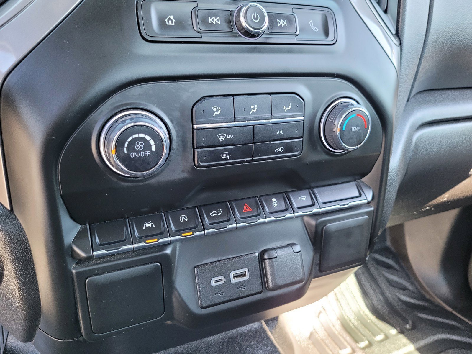 Used 2025 Chevrolet Silverado 1500 W/T RWD image 18