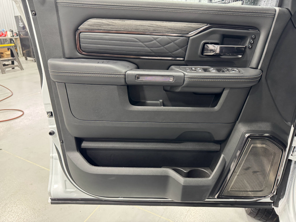 New 2025 RAM 3500 Limited image 25