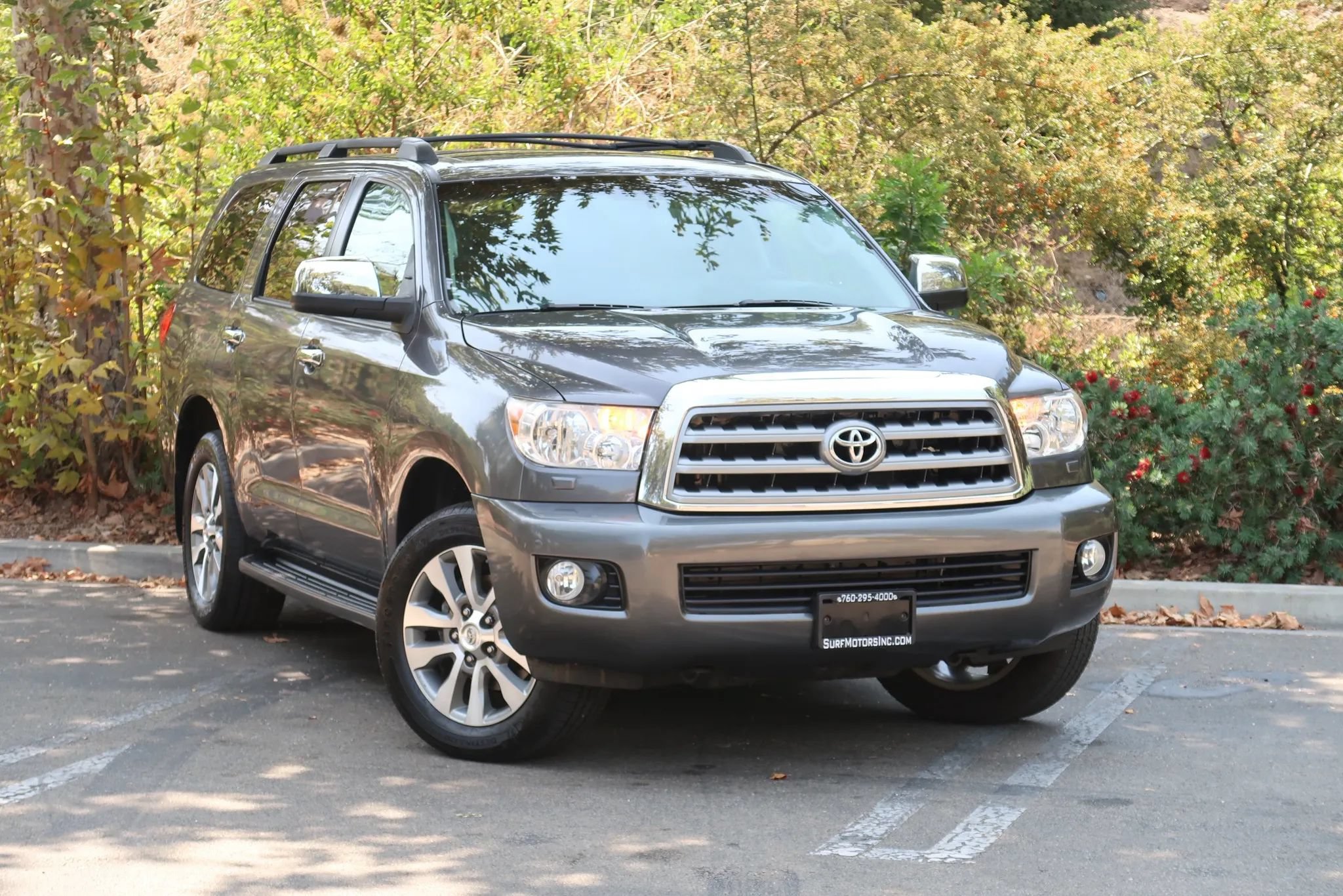 Used 2017 Toyota Sequoia Limited w/ Safety & Convenience Package AWD/4WD image 2