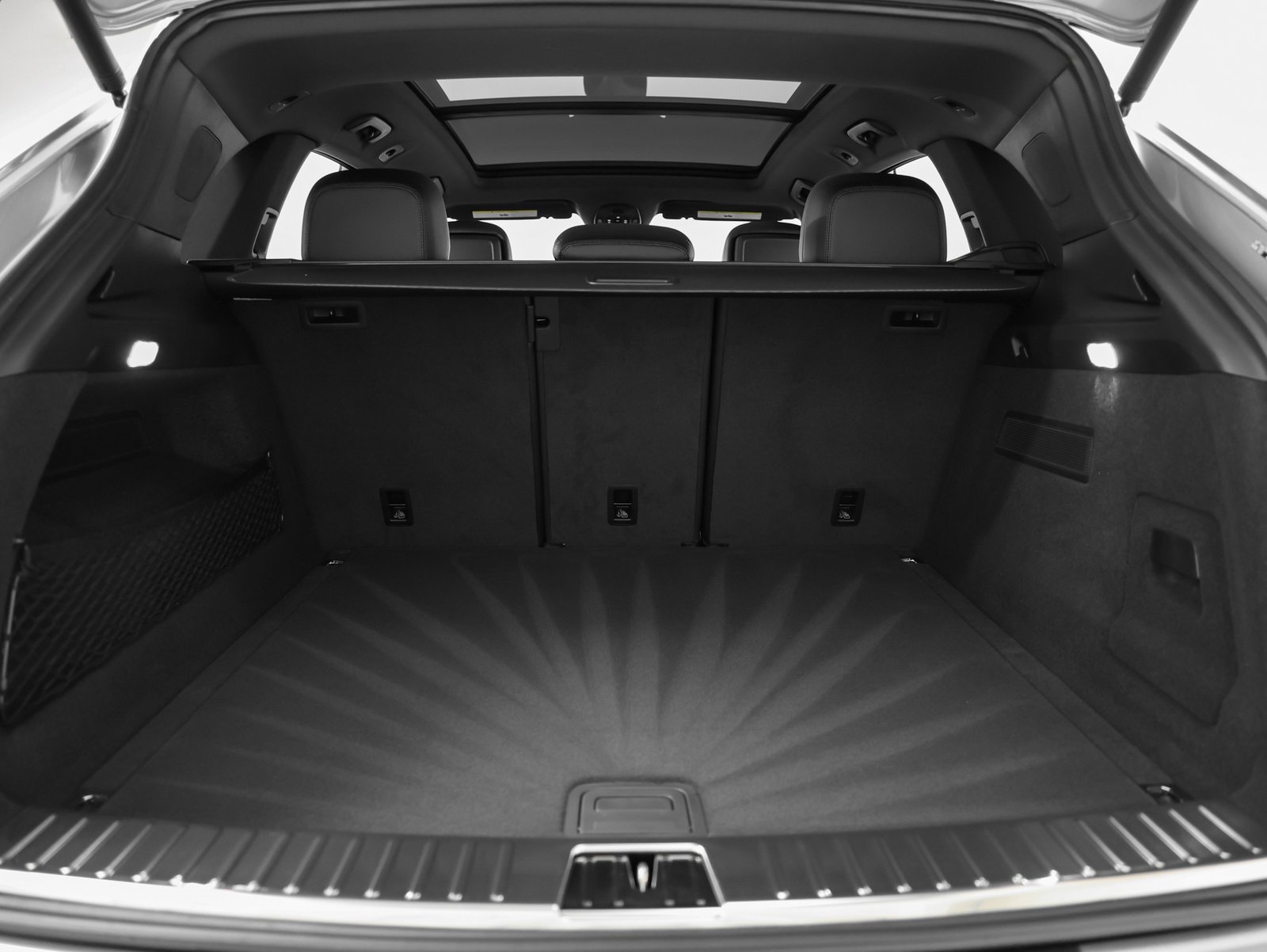 Used 2025 Porsche Cayenne image 16