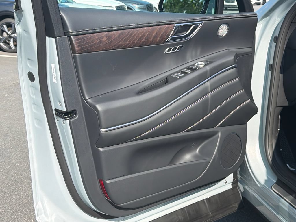New 2027 Genesis GV80 2.5T Select AWD/4WD image 12