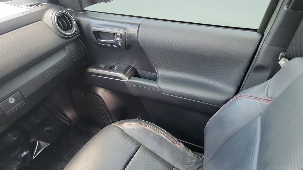 Used 2020 Toyota Tacoma TRD Pro AWD/4WD image 15
