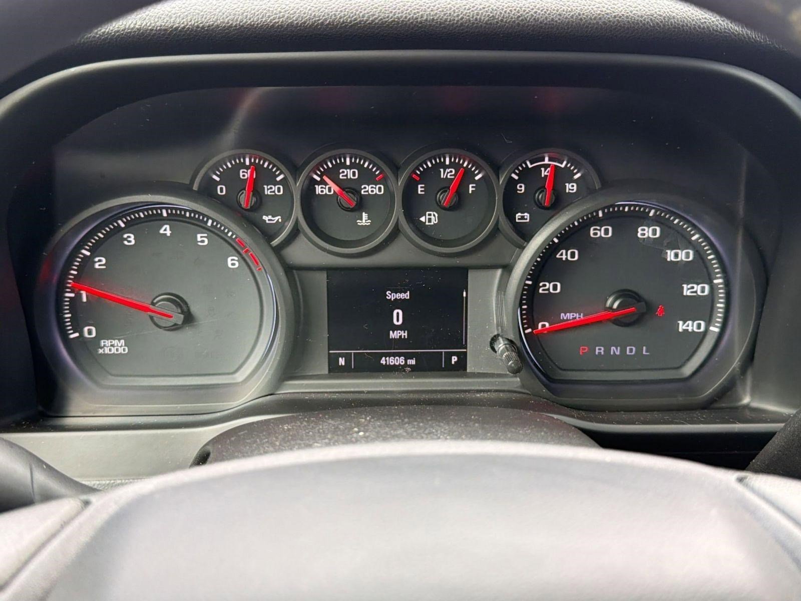 Used 2020 Chevrolet Silverado 1500 Custom w/ Custom Value Package image 17