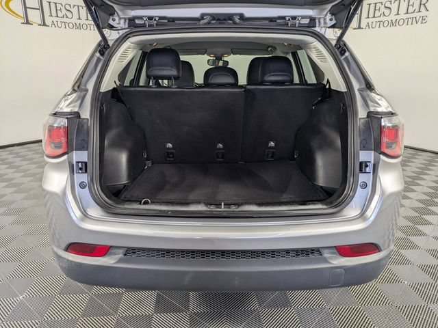 Used 2019 Jeep Compass Latitude w/ Popular Equipment Group FWD image 29