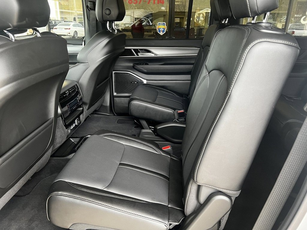 New 2024 Jeep Wagoneer Series II w/ Convenience Group I image 11