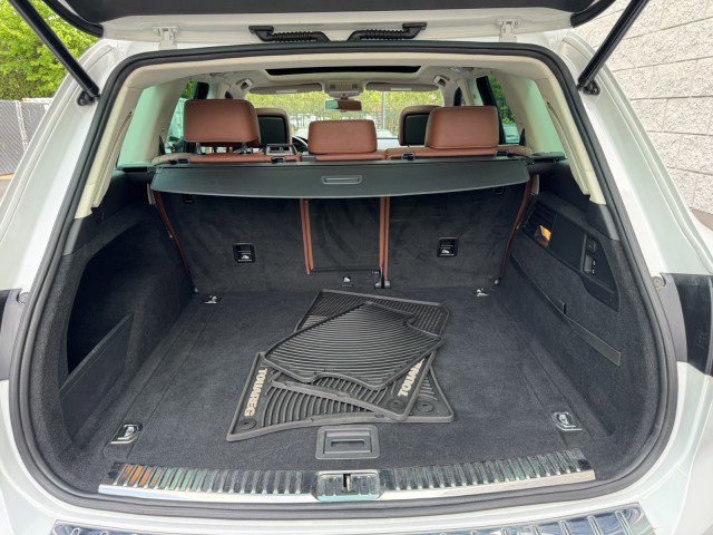 Used 2016 Volkswagen Touareg Sport AWD/4WD image 9