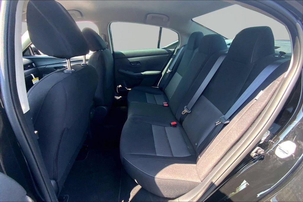 Used 2025 Nissan Sentra SV FWD image 16