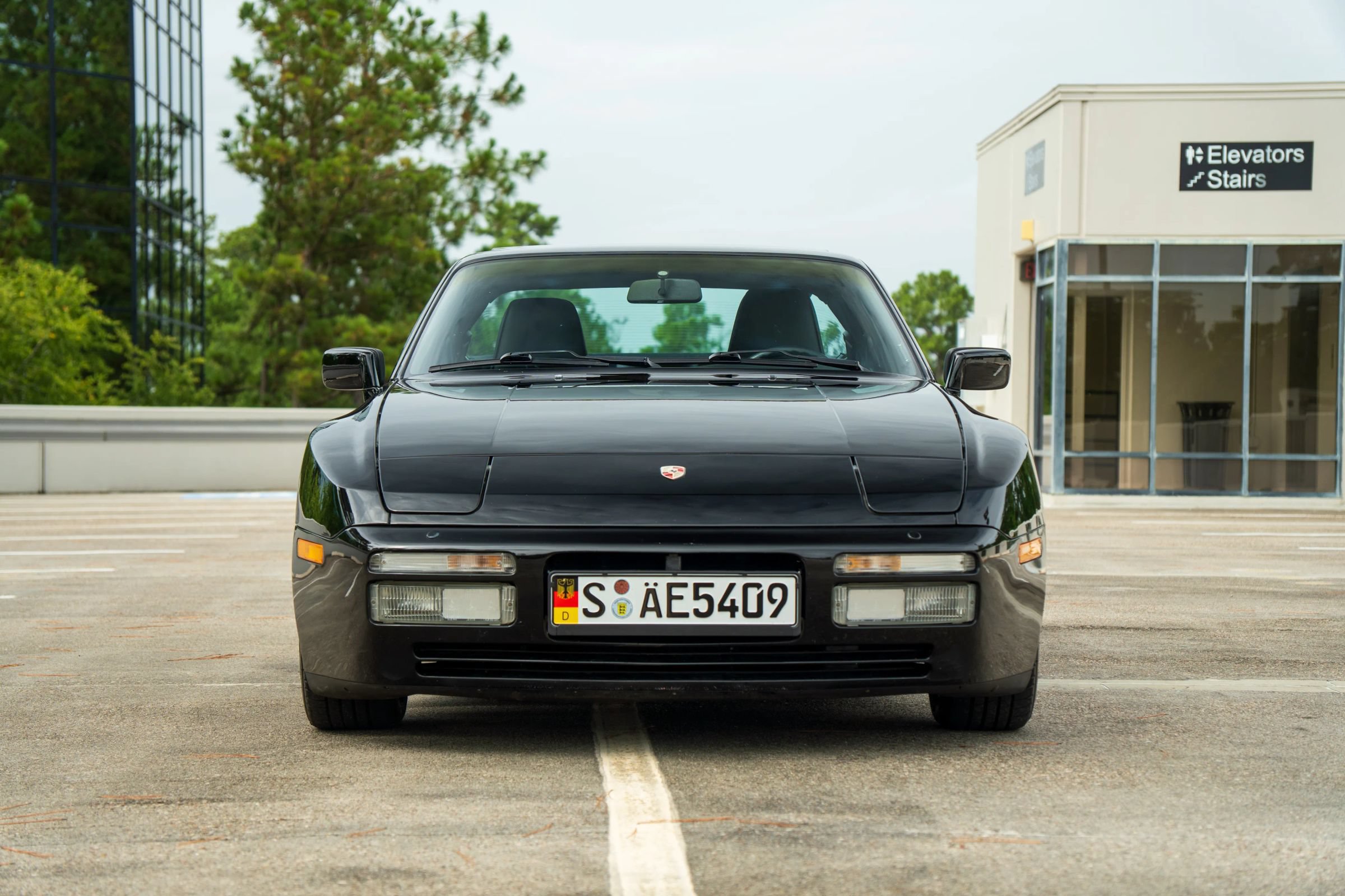 Used 1988 Porsche 944 Turbo RWD image 2