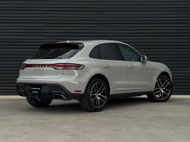 Used 2025 Porsche Macan image 7
