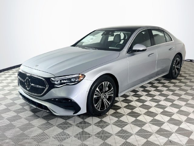 New 2027 Mercedes-Benz E 450 4MATIC Sedan image 3