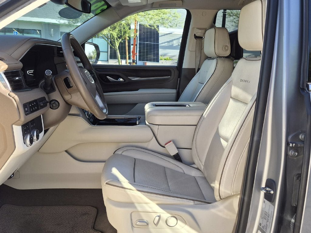 Used 2023 GMC Yukon Denali AWD/4WD image 24