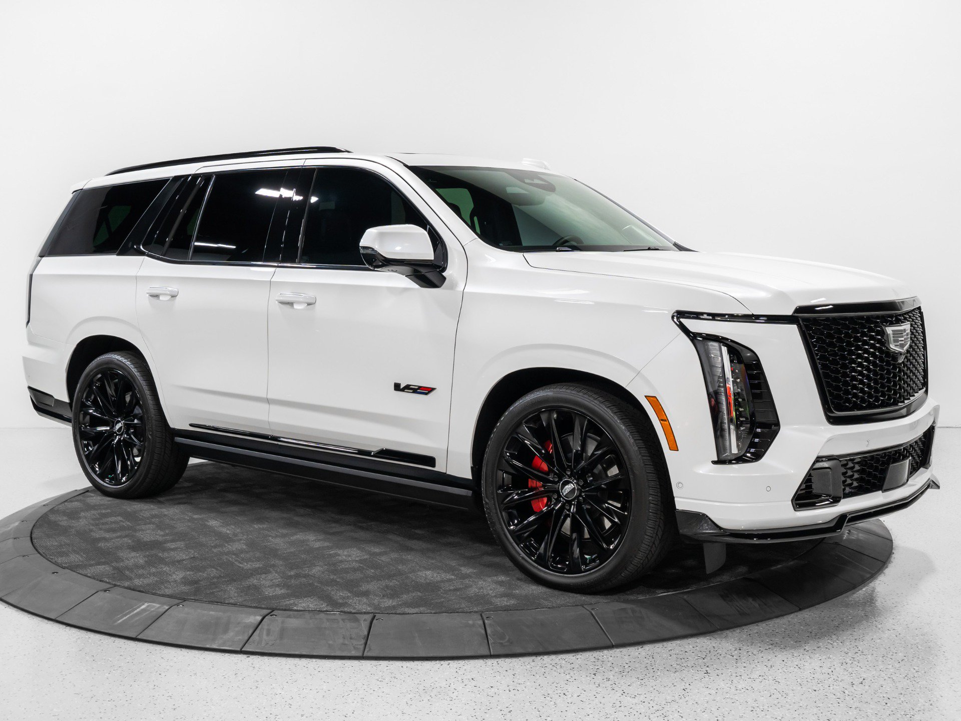 Used 2025 Cadillac Escalade V w/ LPO, ONYX Package AWD/4WD image 11
