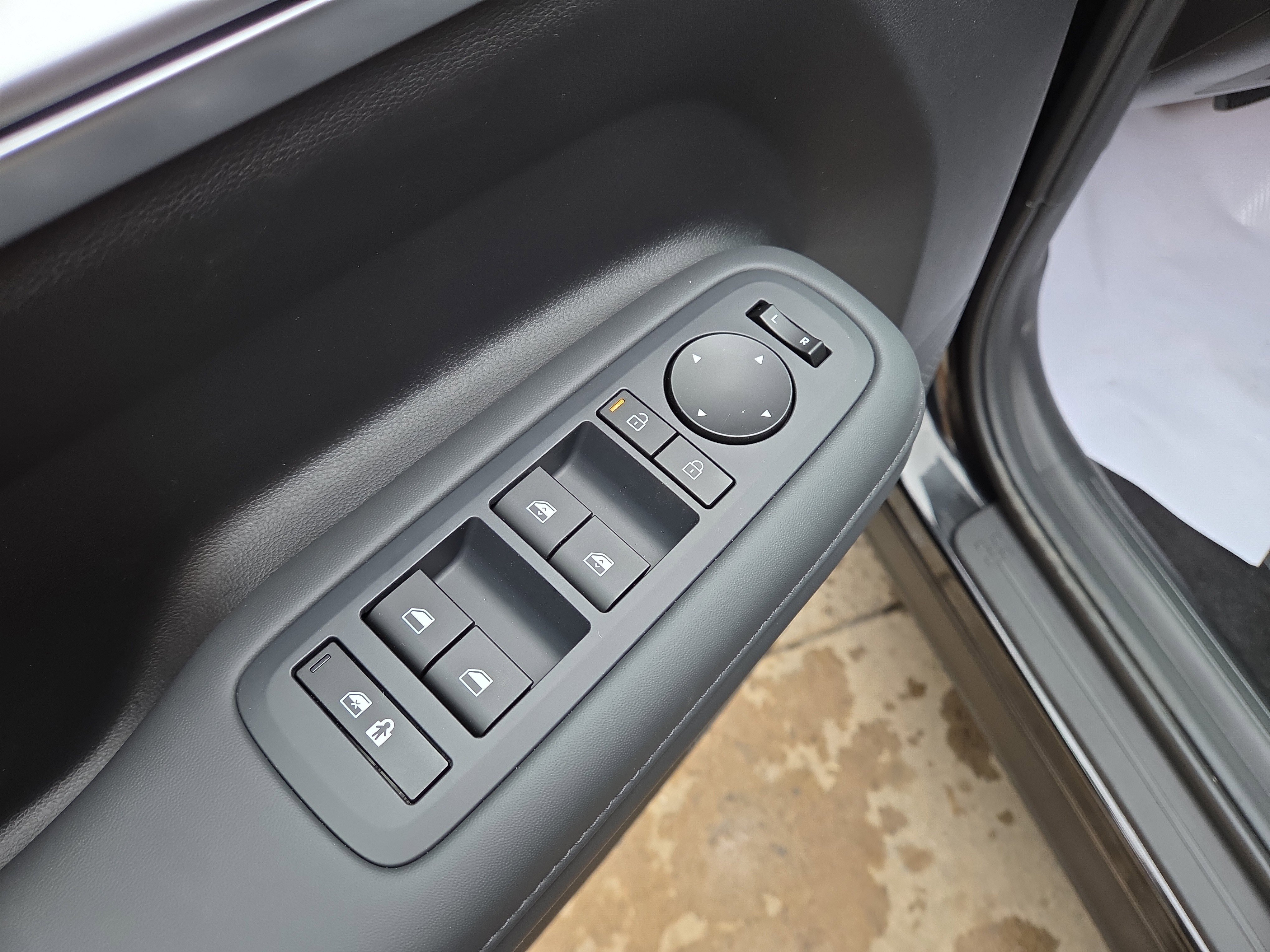 New 2026 Hyundai Santa Fe Limited image 17