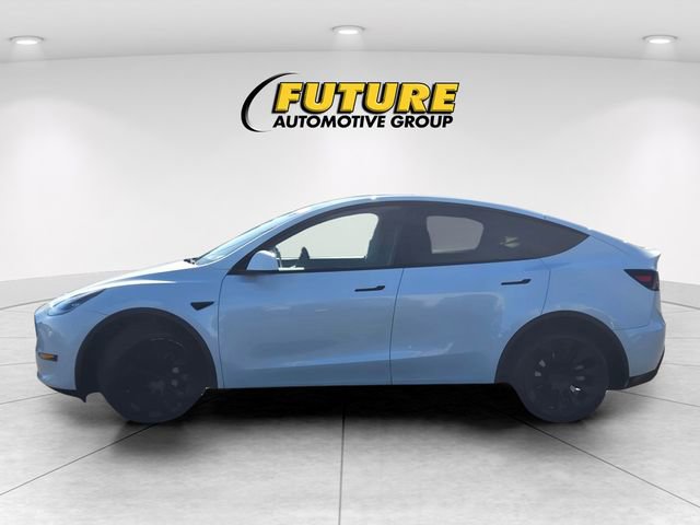 Used 2022 Tesla Model Y Long Range image 7