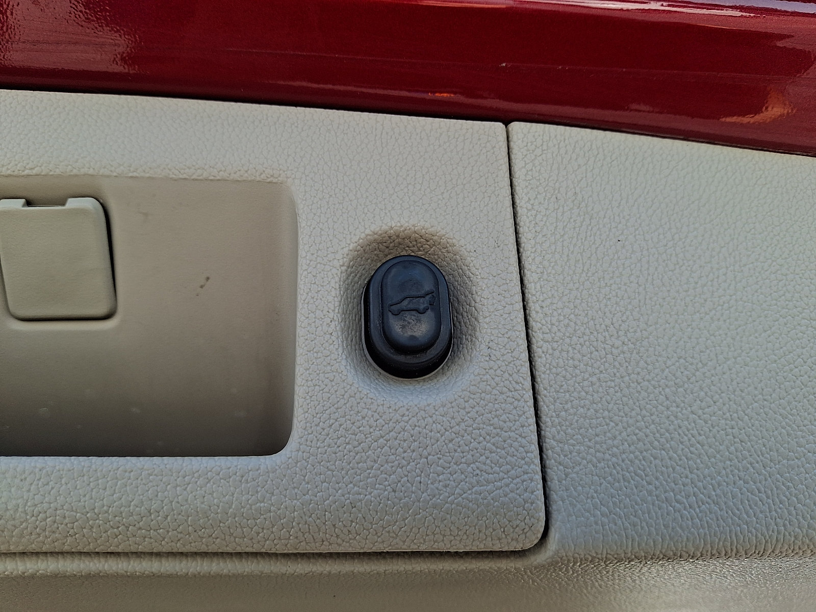 Used 2015 Cadillac Escalade Luxury RWD image 27