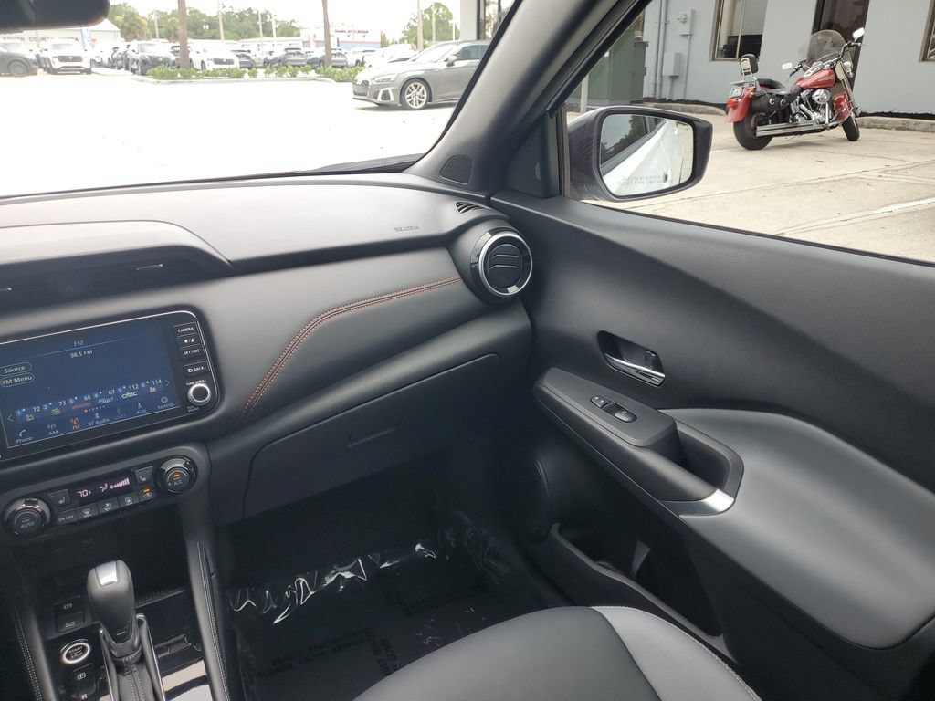 Certified 2024 Nissan Kicks SR w/ SR Premium Package FWD image 23