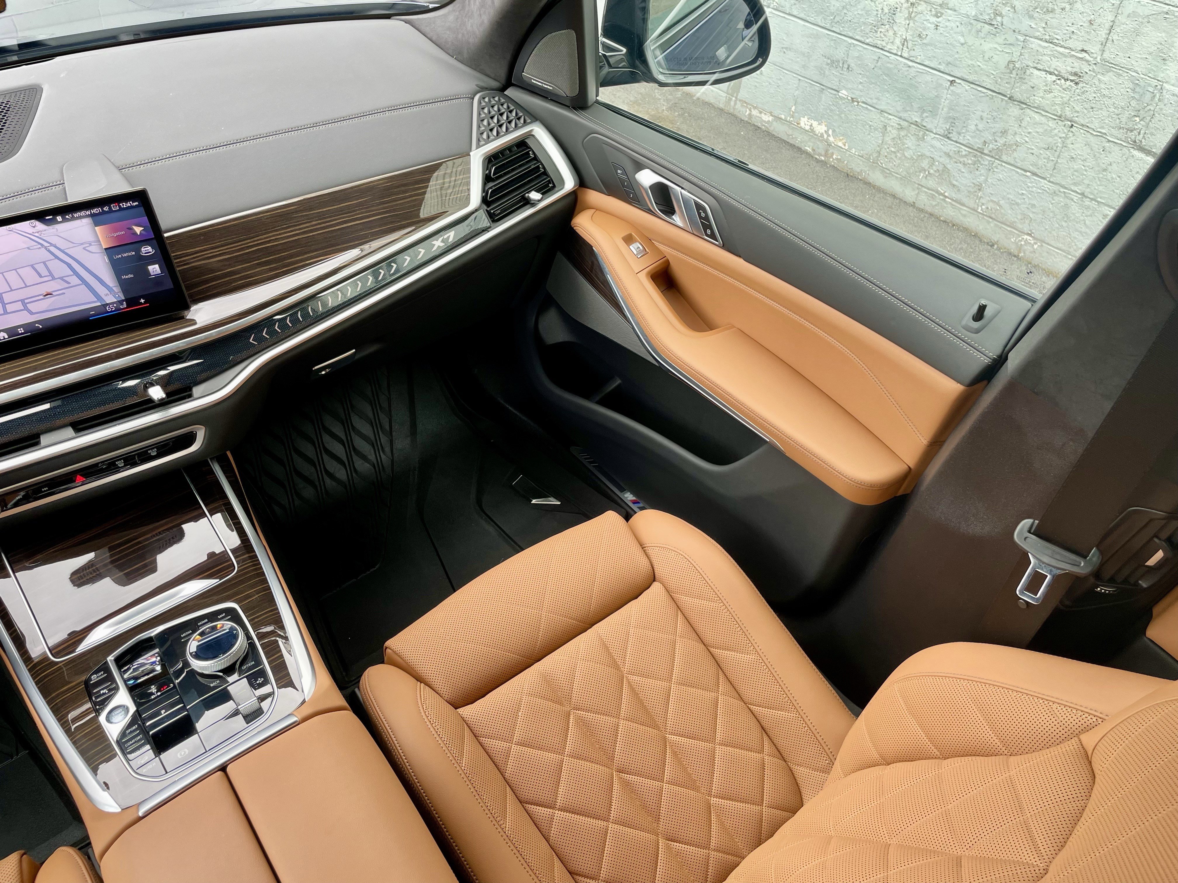 Used 2024 BMW X7 xDrive40i w/ M Sport Package image 18