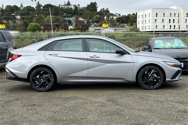 New 2026 Hyundai Elantra Sport image 5