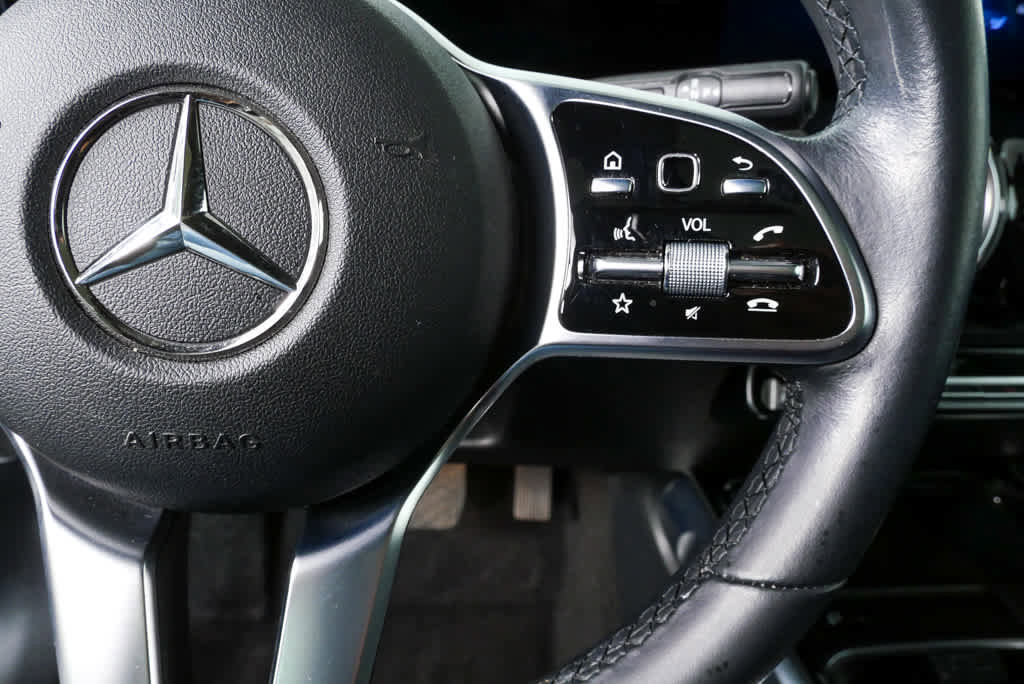 Used 2022 Mercedes-Benz GLB 250 image 8