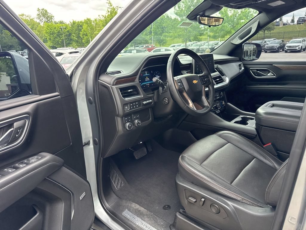 Used 2023 Chevrolet Tahoe High Country AWD/4WD image 15