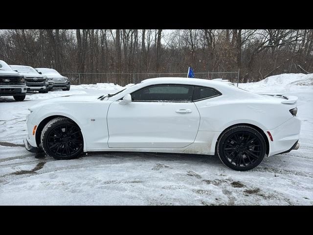 Used 2021 Chevrolet Camaro SS RWD image 6