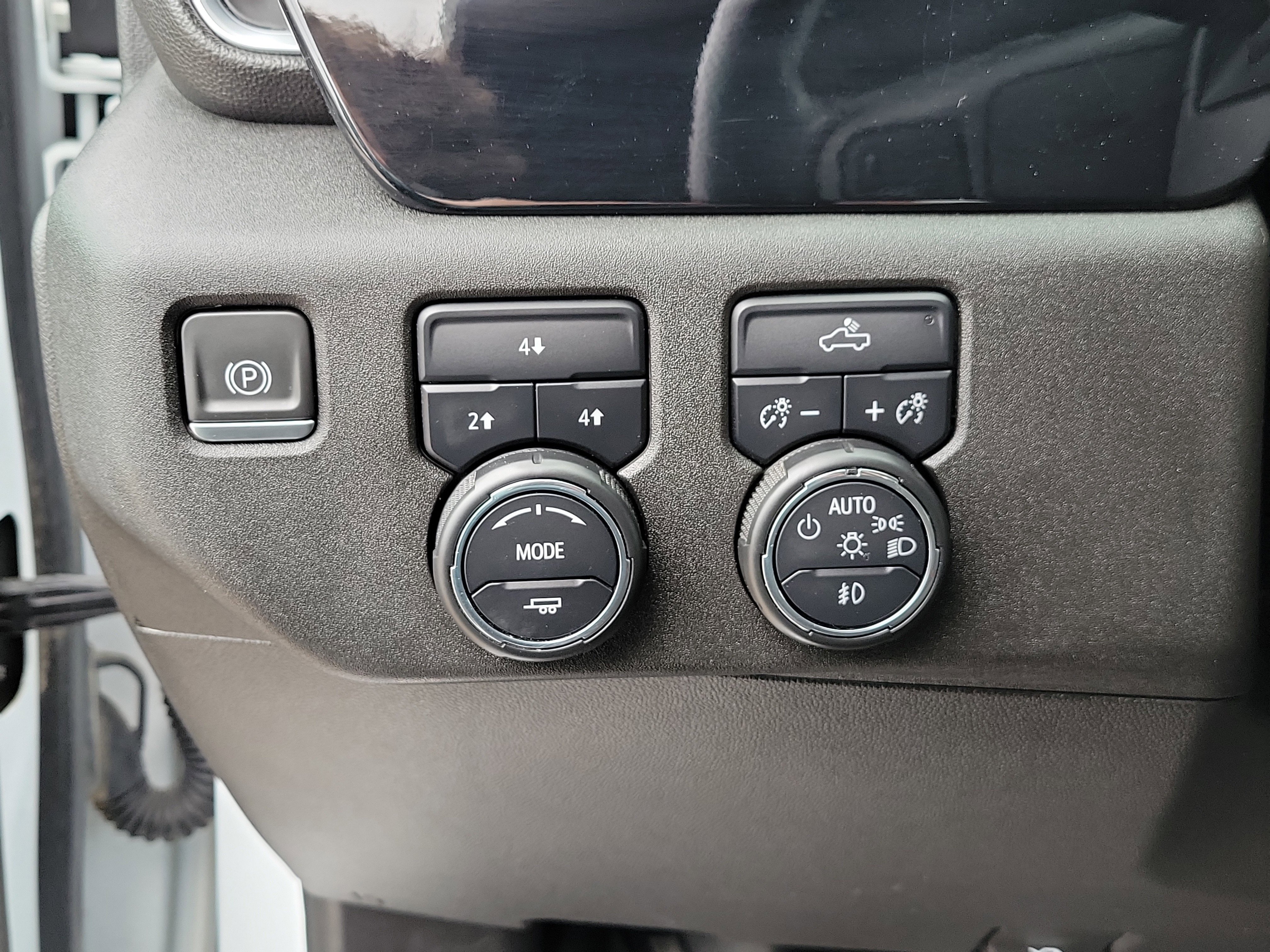 Used 2024 Chevrolet Silverado 2500 LT image 21