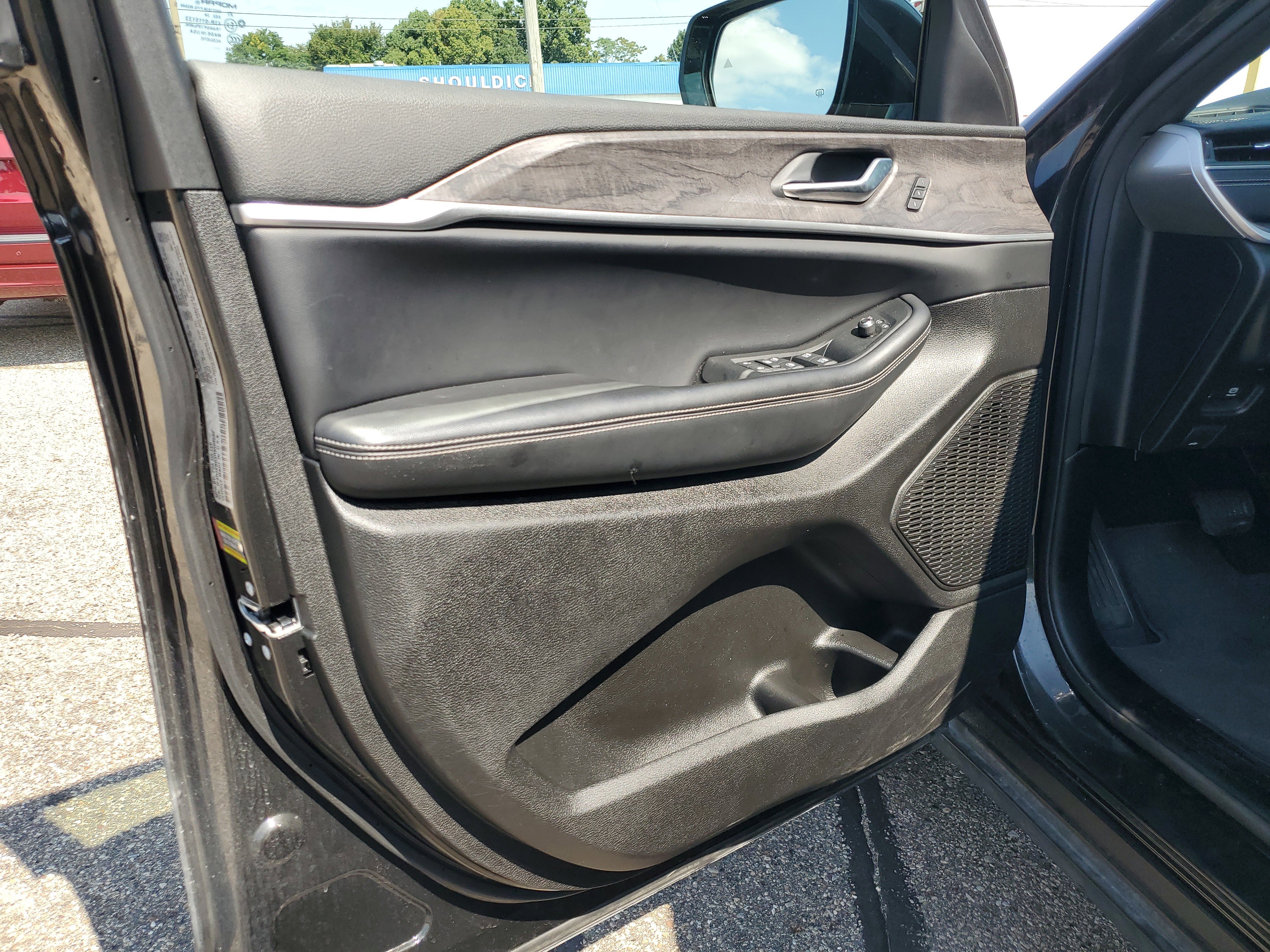 Used 2024 Jeep Grand Cherokee L Limited image 6