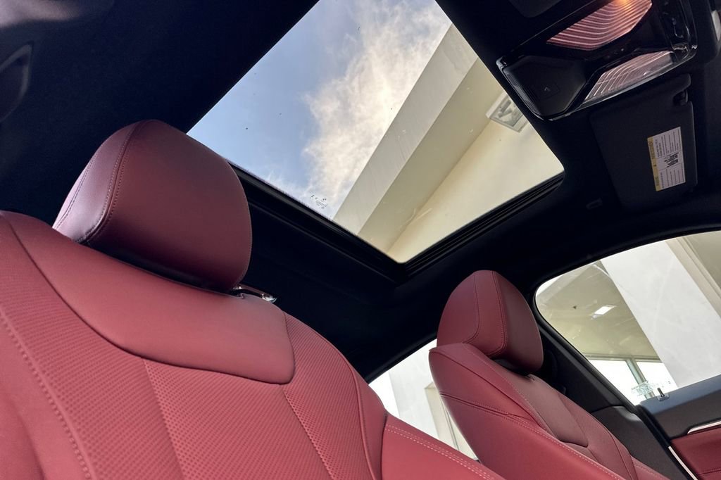 Used 2025 BMW i4 eDrive40 w/ M Sport Package image 17