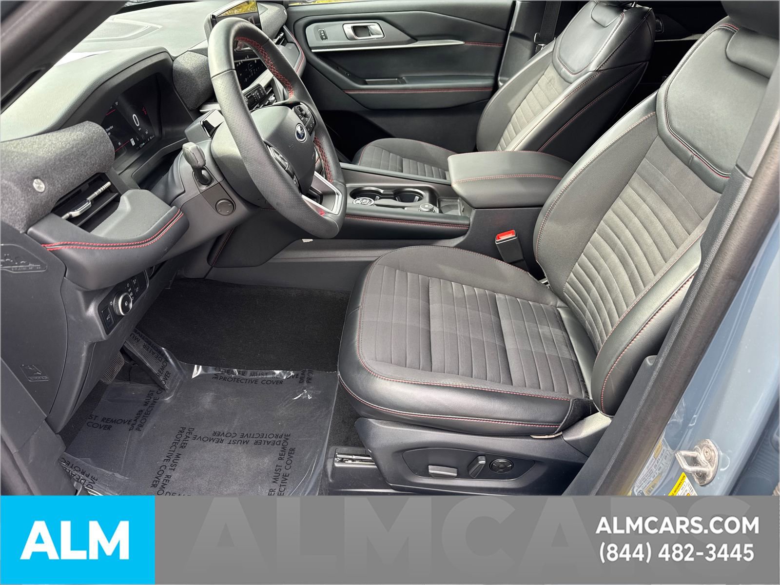 Used 2025 Ford Explorer ST-Line w/ Premium Package image 10