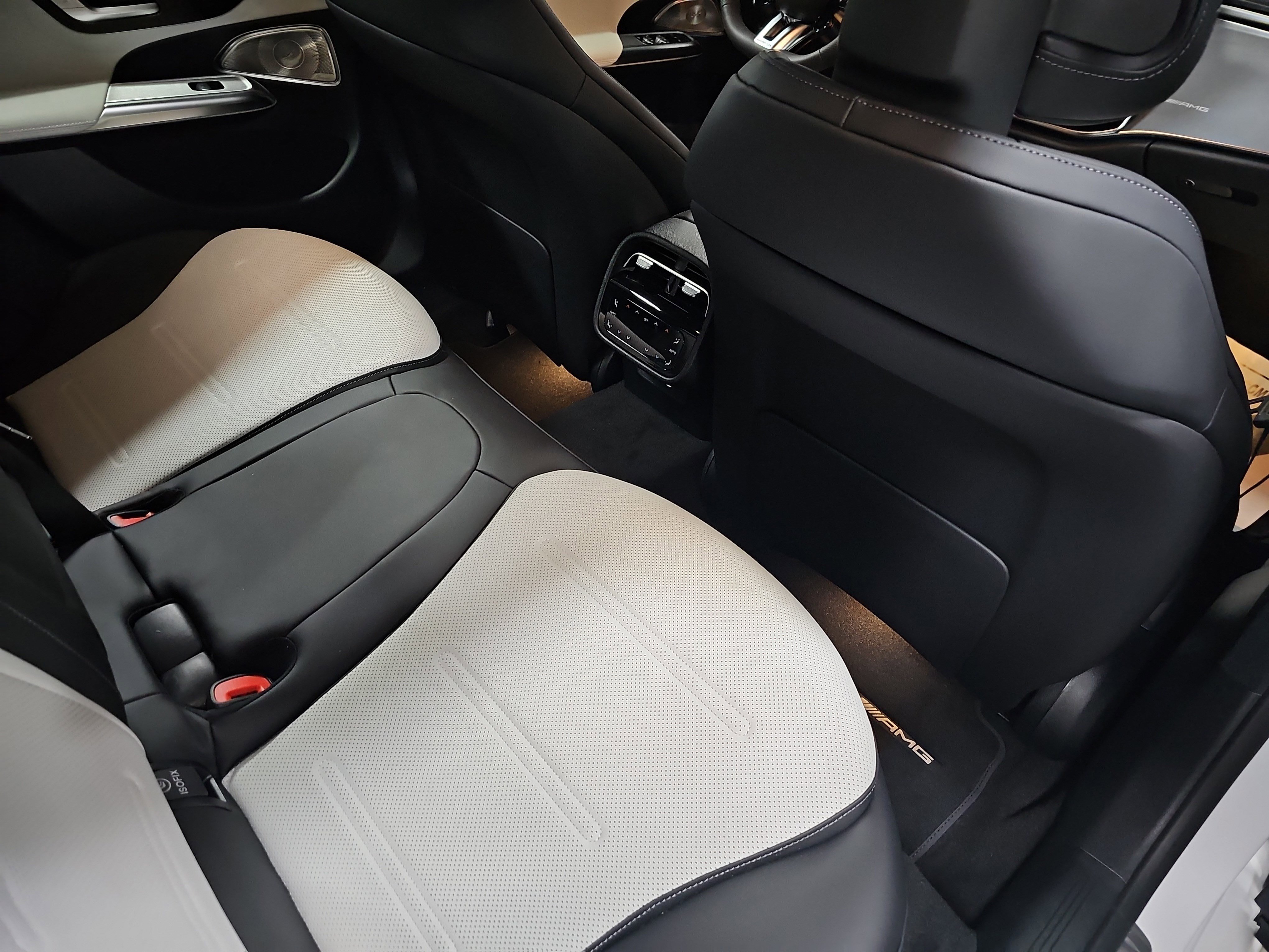 New 2026 Mercedes-Benz E 53 AMG e 4MATIC Sedan image 11